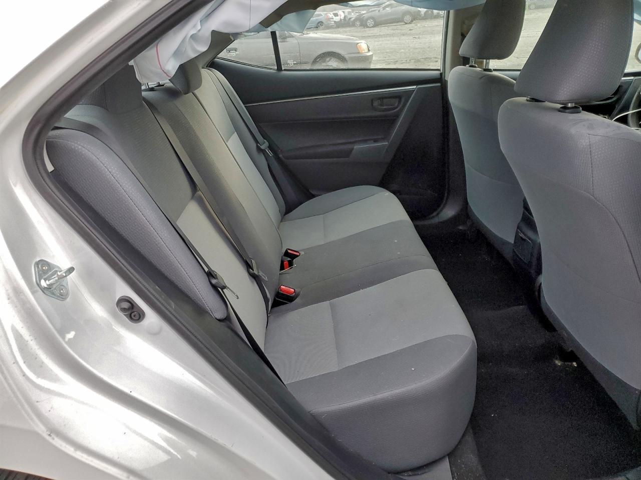 2014 TOYOTA COROLLA L photo 19