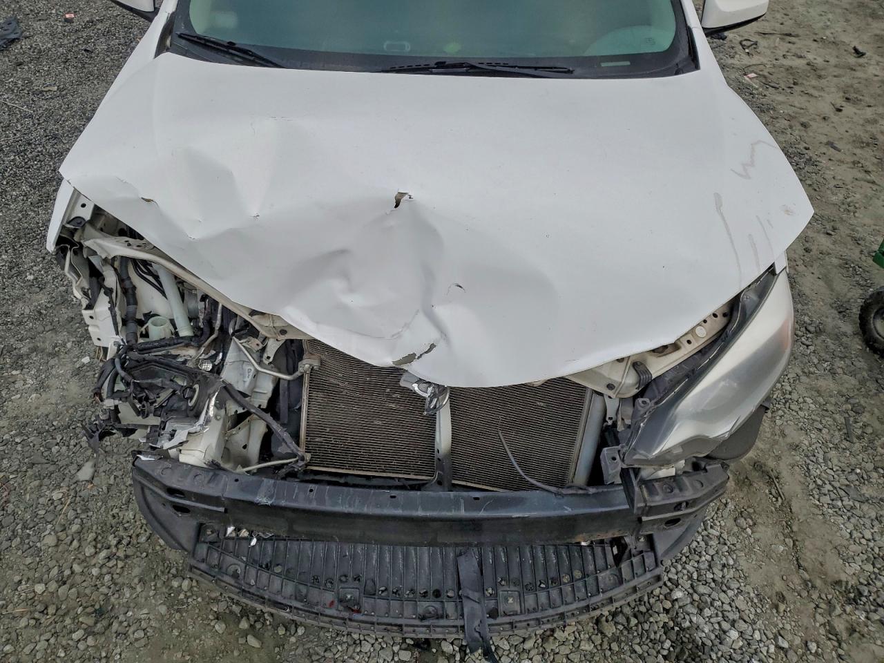2014 TOYOTA COROLLA L photo 21
