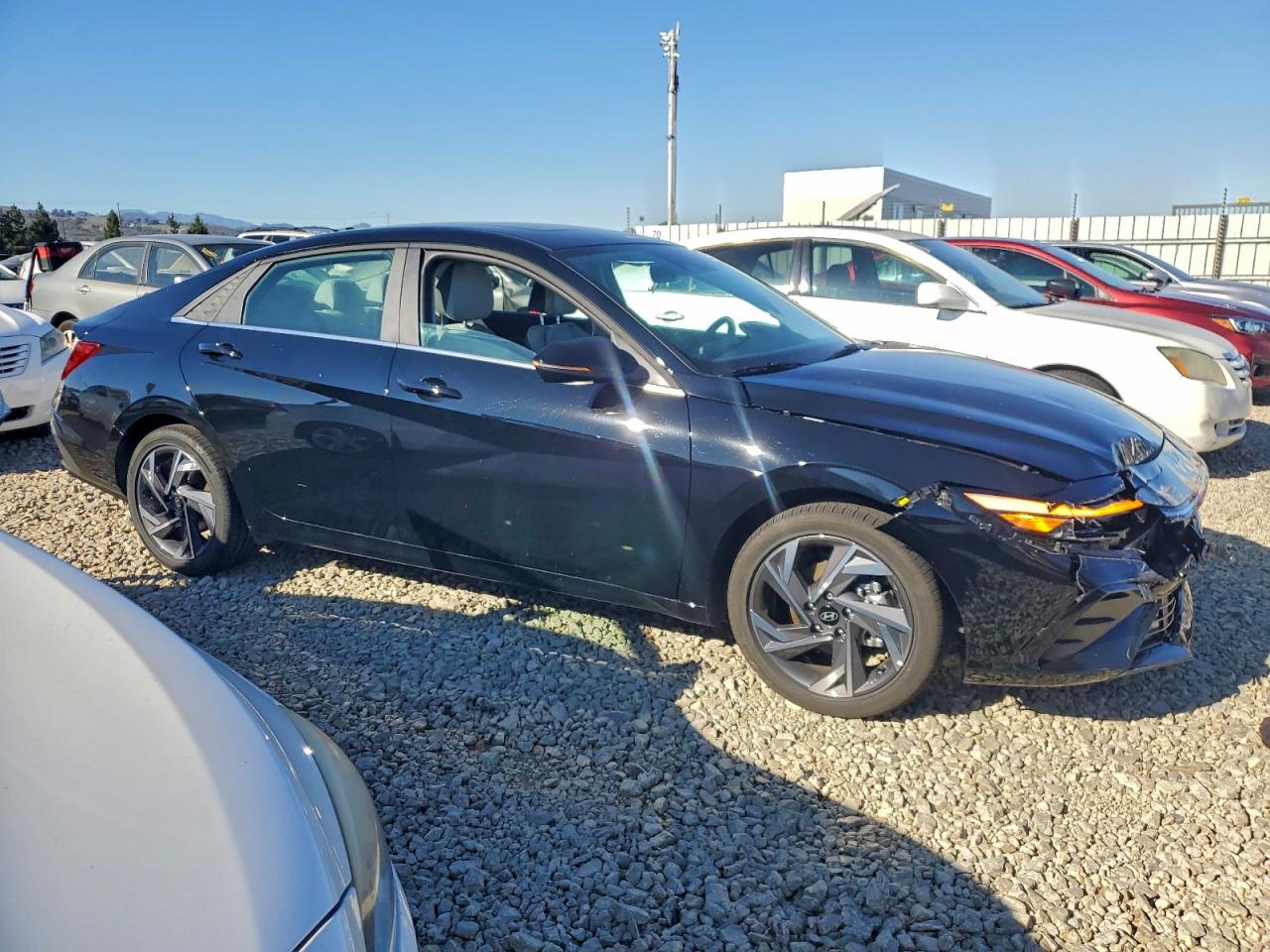 2025 HYUNDAI ELANTRA LIMITED photo 4