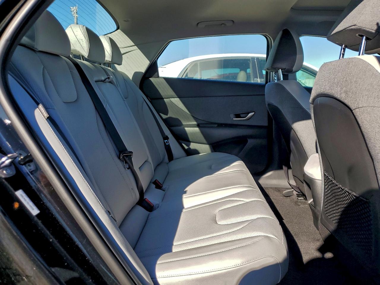 2025 HYUNDAI ELANTRA LIMITED photo 10