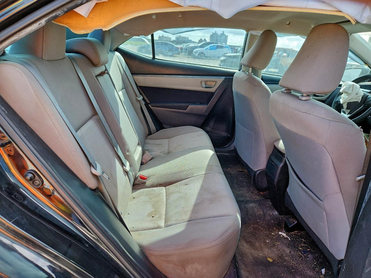2015 TOYOTA COROLLA L photo 10