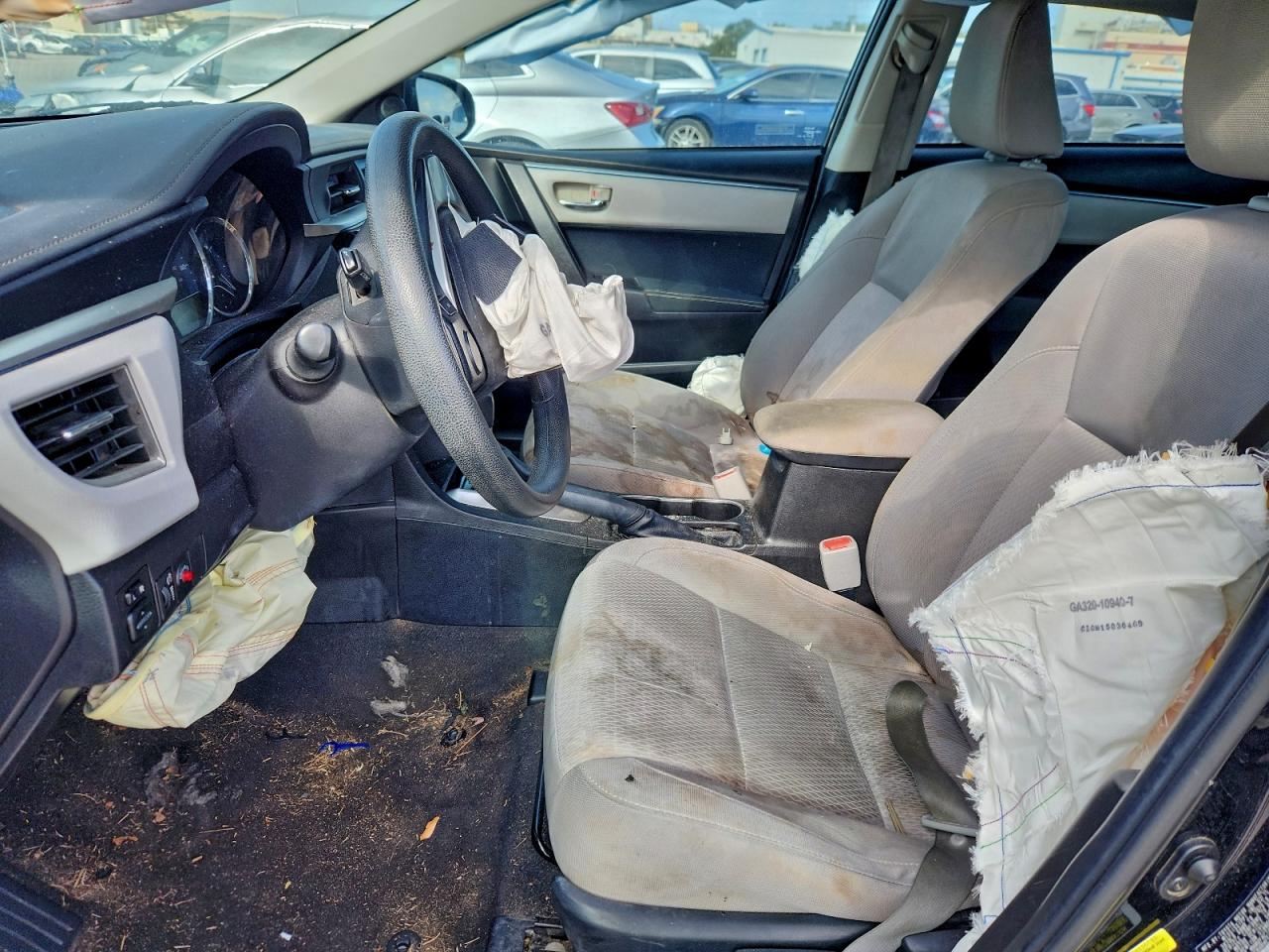 2015 TOYOTA COROLLA L photo 7