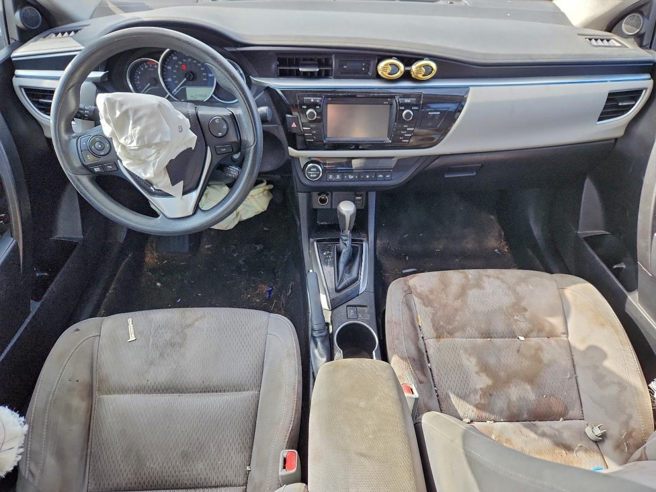 2015 TOYOTA COROLLA L photo 8