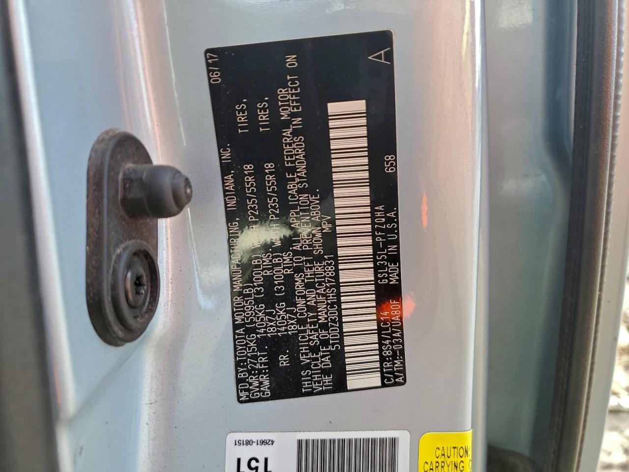 2017 TOYOTA SIENNA XLE photo 13