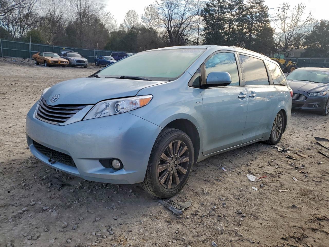 2017 TOYOTA SIENNA