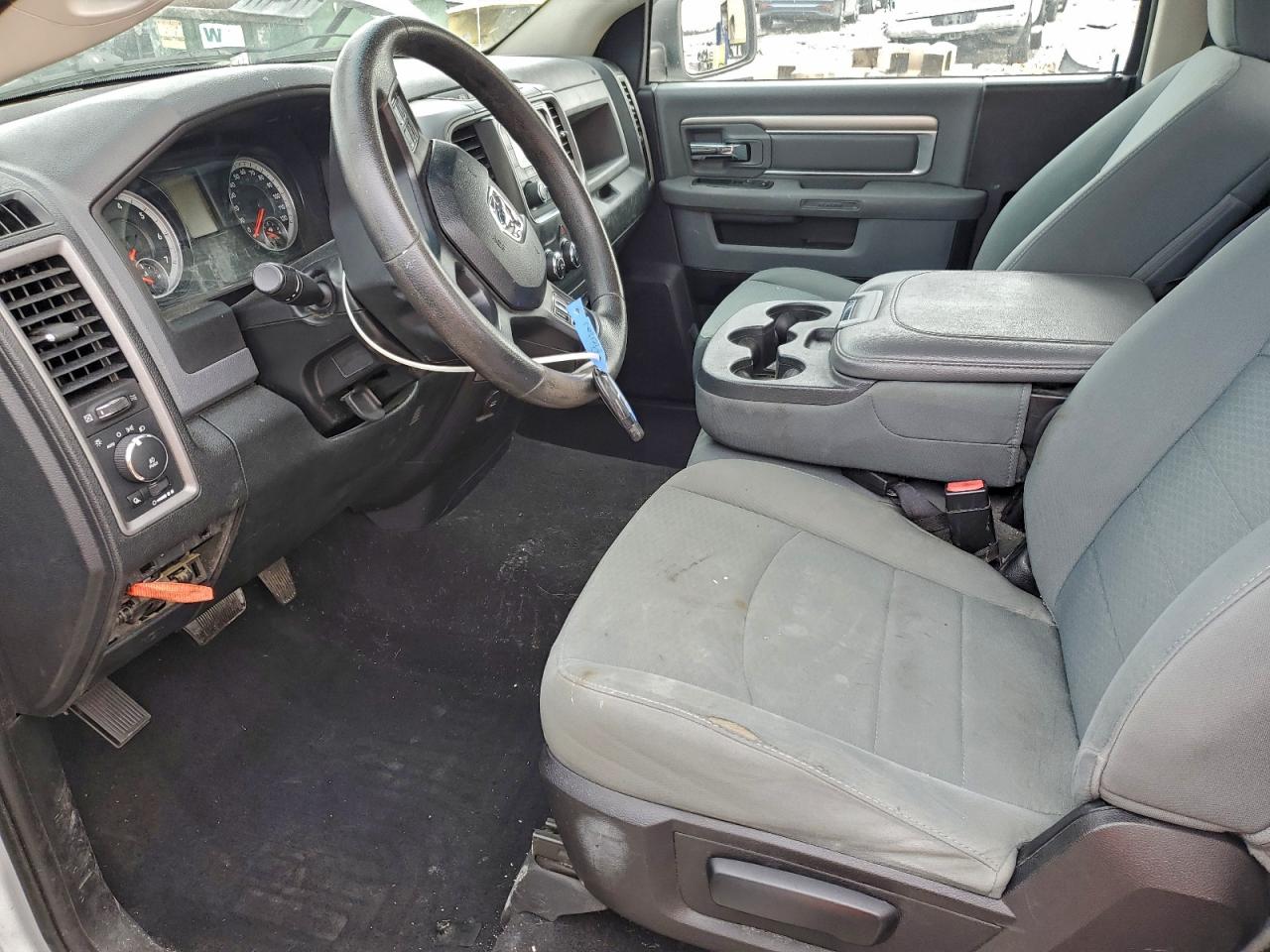 2015 RAM 1500 ST photo 7