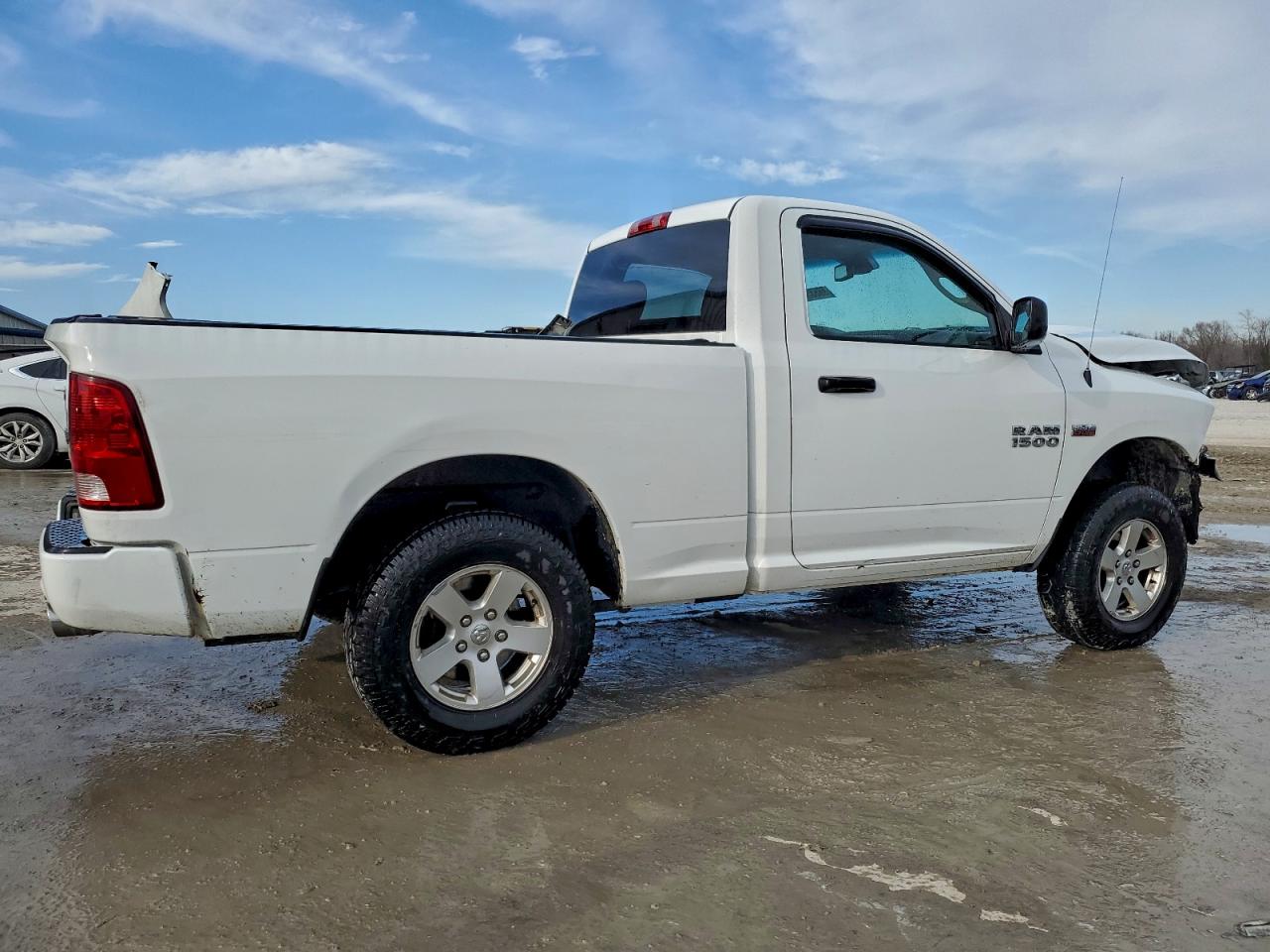 2015 RAM 1500 ST photo 3