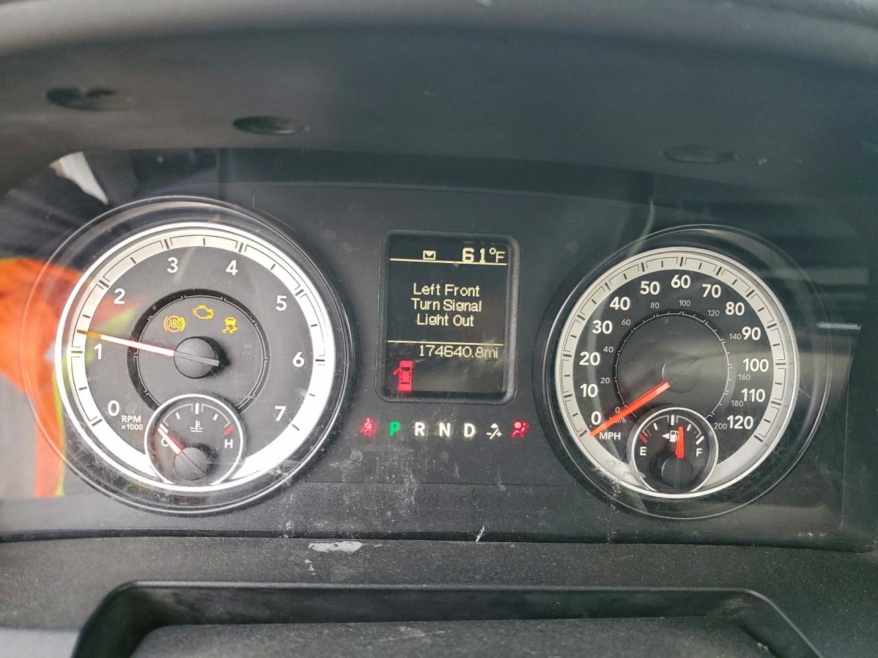2015 RAM 1500 ST photo 9