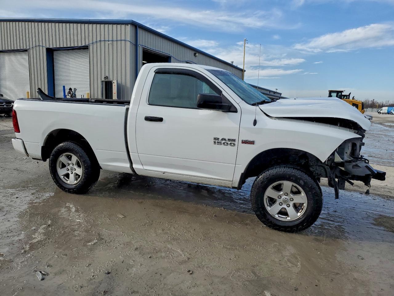 2015 RAM 1500 ST photo 4