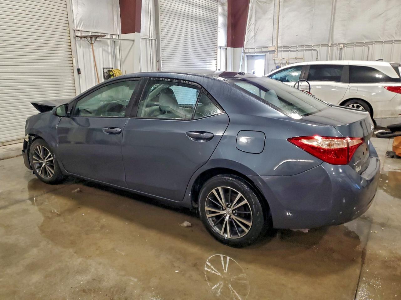 2017 TOYOTA COROLLA L photo 5