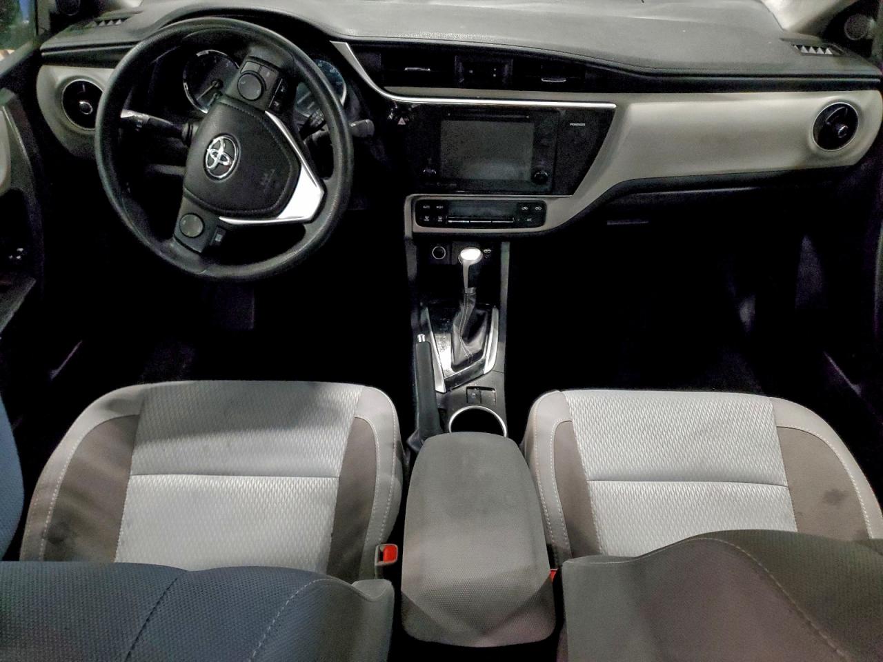 2017 TOYOTA COROLLA L photo 29