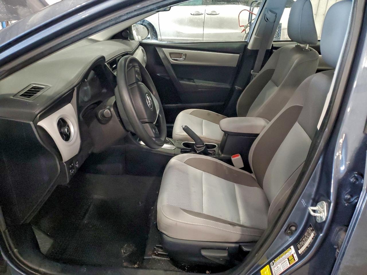 2017 TOYOTA COROLLA L photo 25