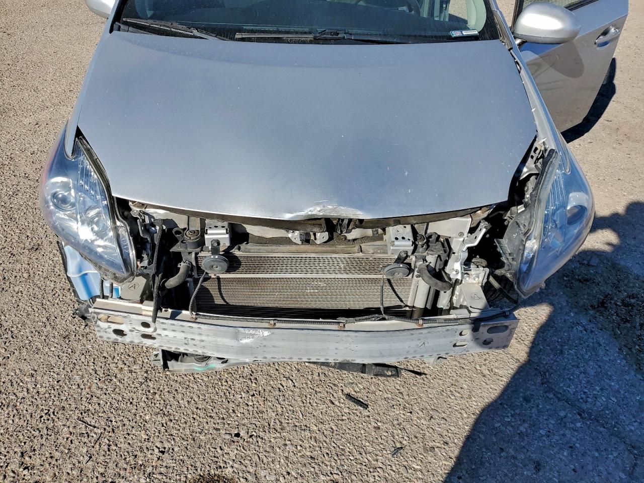2011 TOYOTA PRIUS photo 21