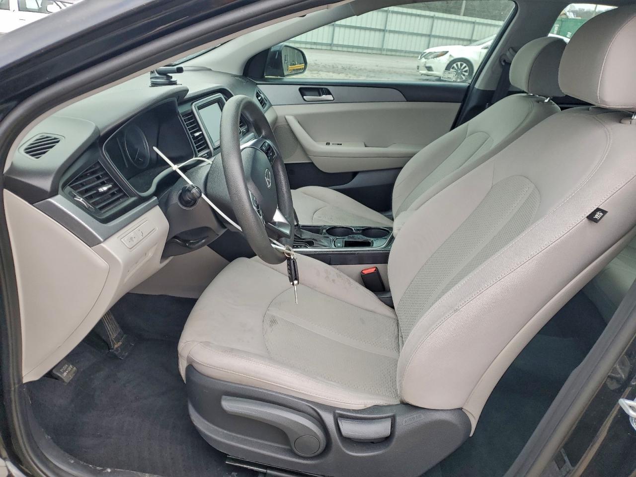 2018 HYUNDAI SONATA SE photo 7