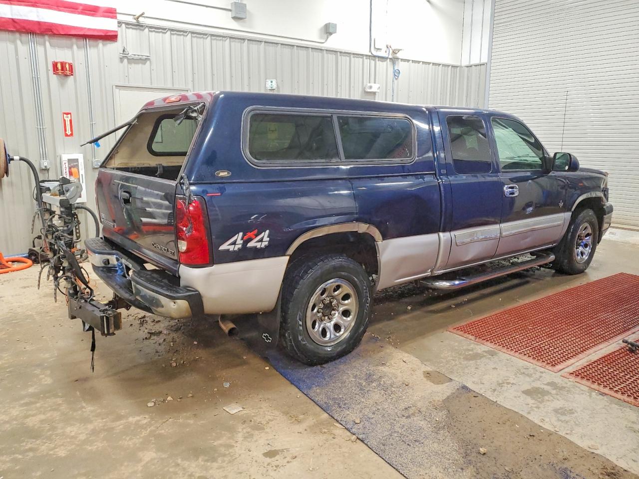 2005 CHEVROLET SILVERADO K1500 photo 3