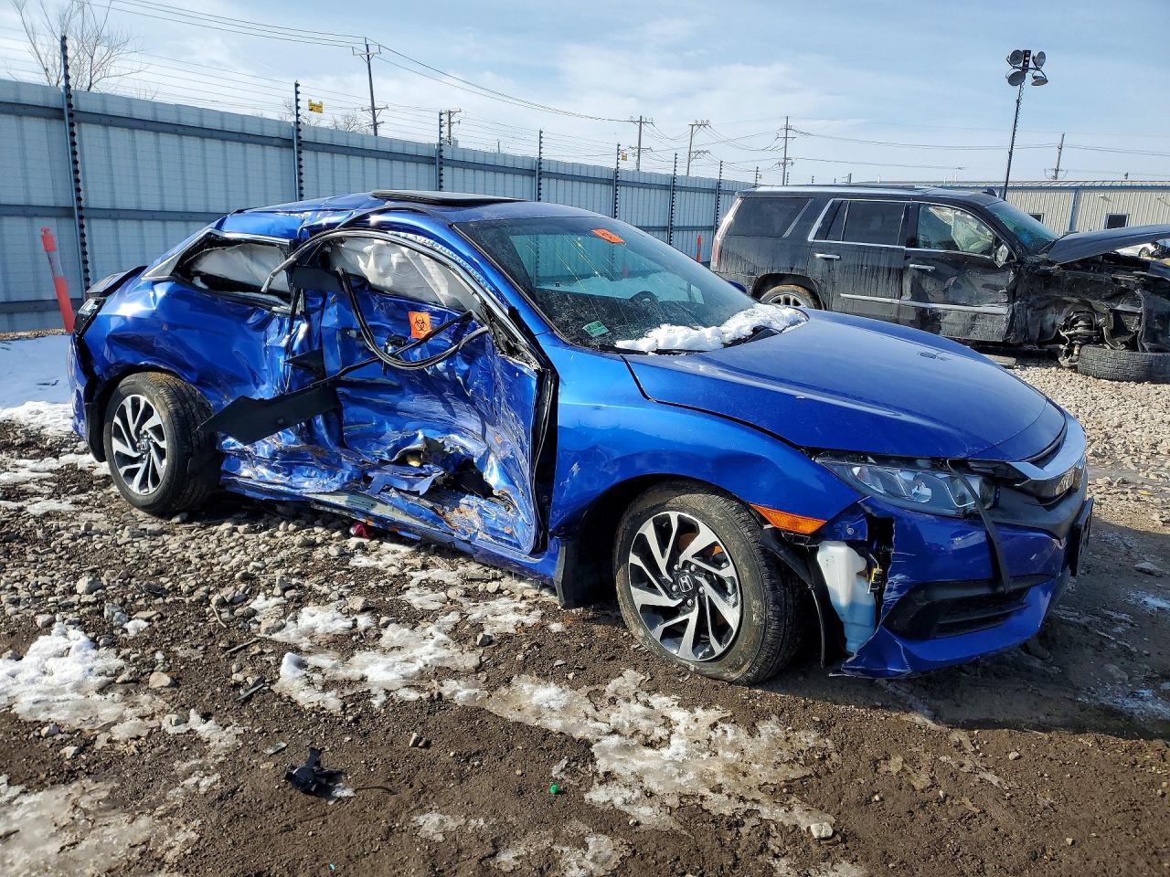 2017 HONDA CIVIC LX photo 4