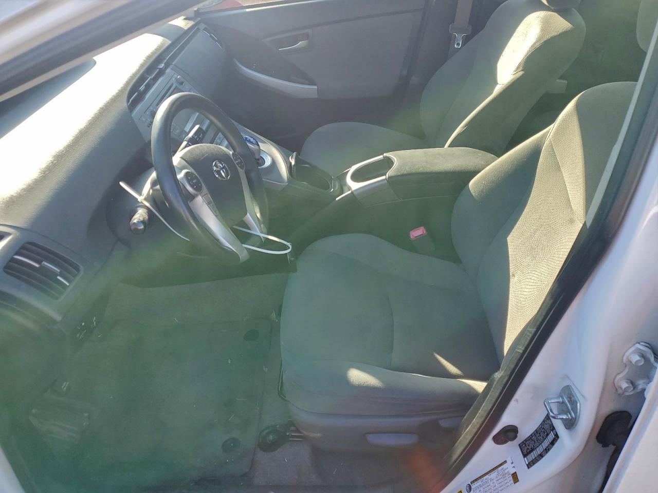2012 TOYOTA PRIUS photo 7
