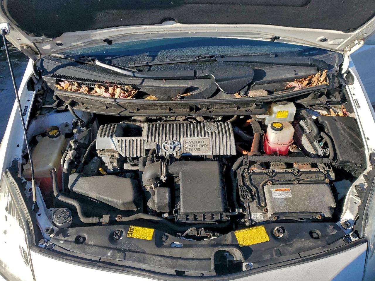 2012 TOYOTA PRIUS photo 11