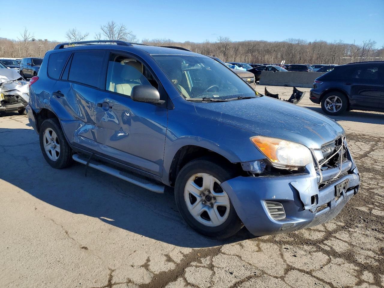 2011 TOYOTA RAV4 photo 4