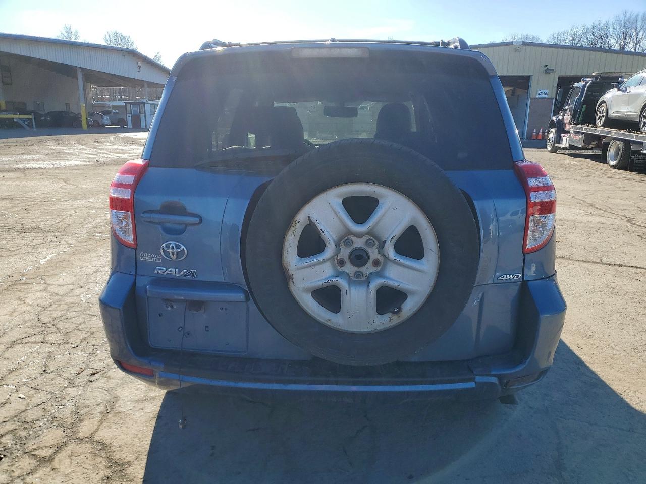 2011 TOYOTA RAV4 photo 6