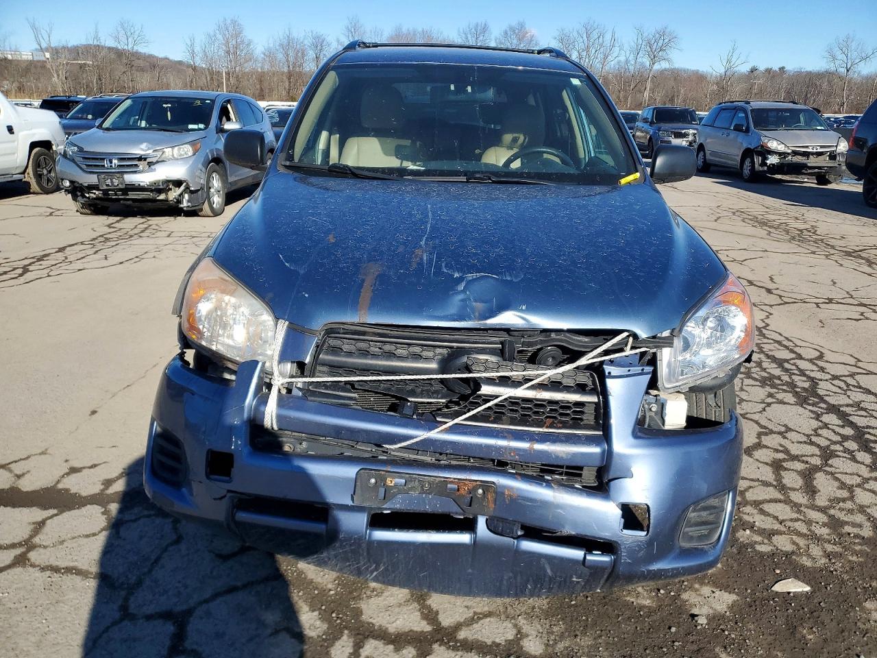 2011 TOYOTA RAV4 photo 5