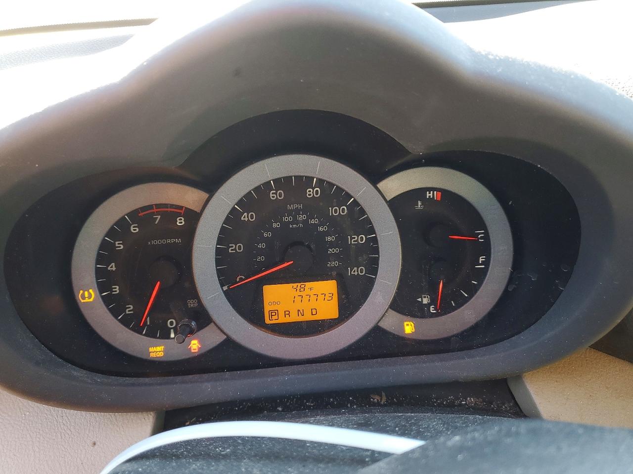 2011 TOYOTA RAV4 photo 9