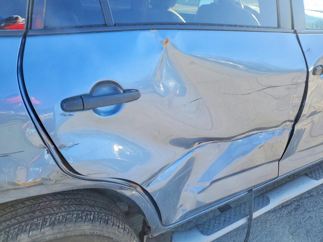 2011 TOYOTA RAV4 photo 11