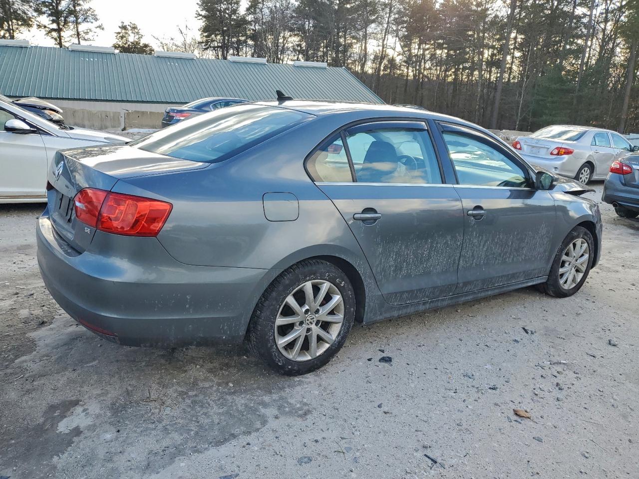 2014 VOLKSWAGEN JETTA SE photo 3