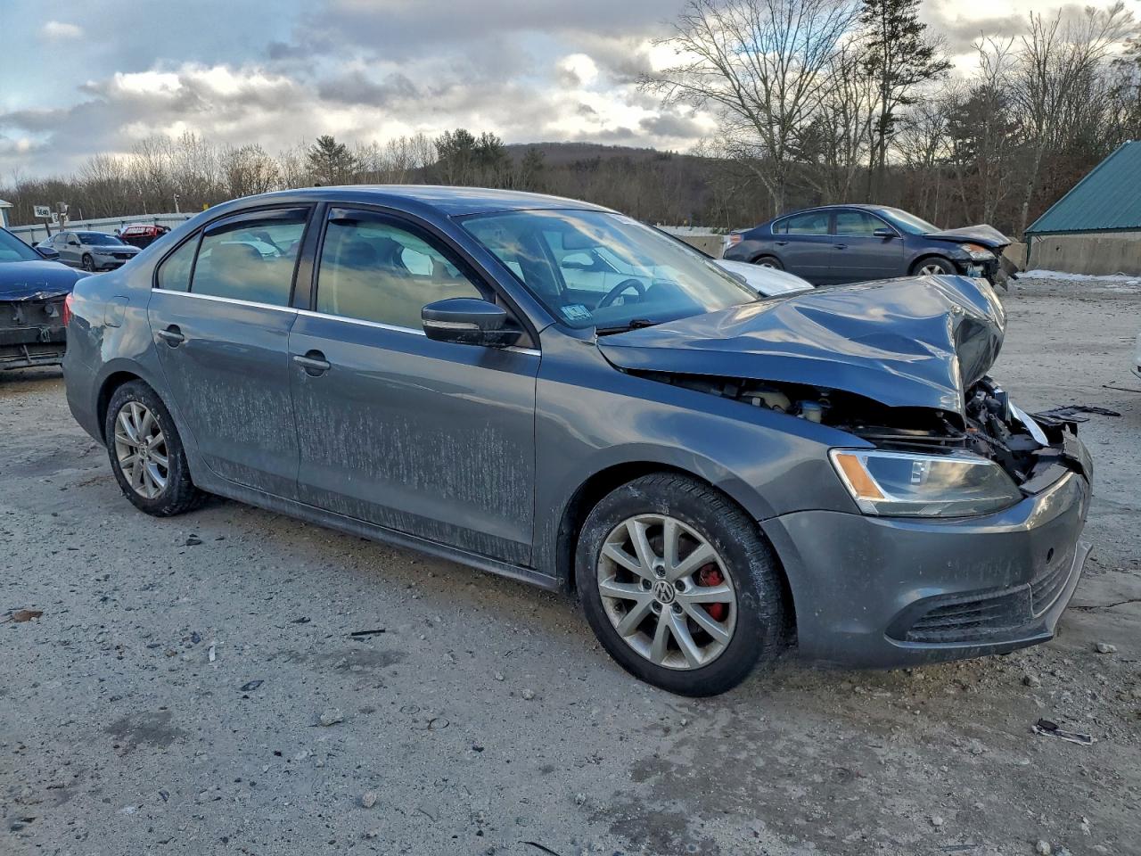 2014 VOLKSWAGEN JETTA SE photo 4