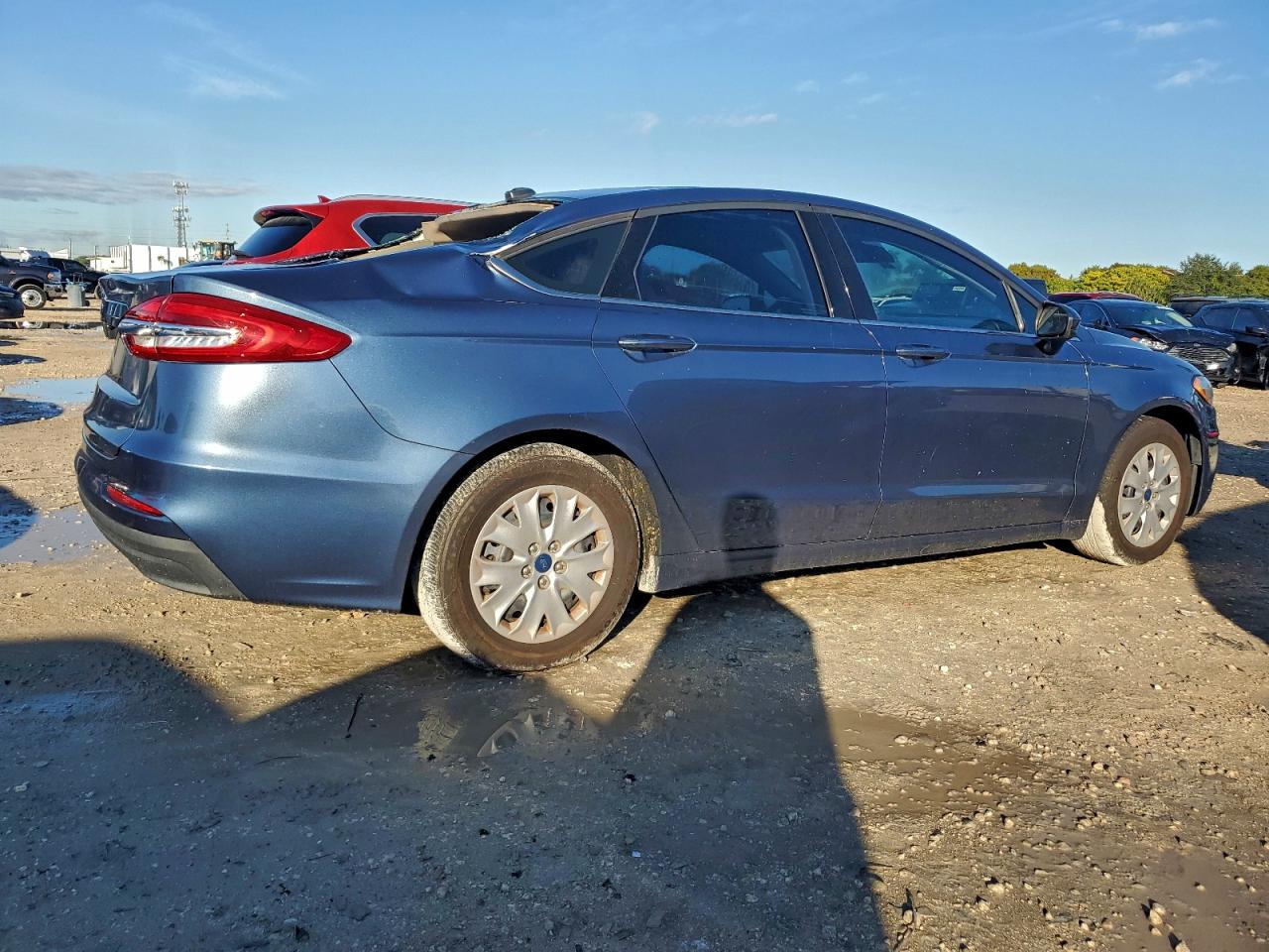 2019 FORD FUSION S photo 3