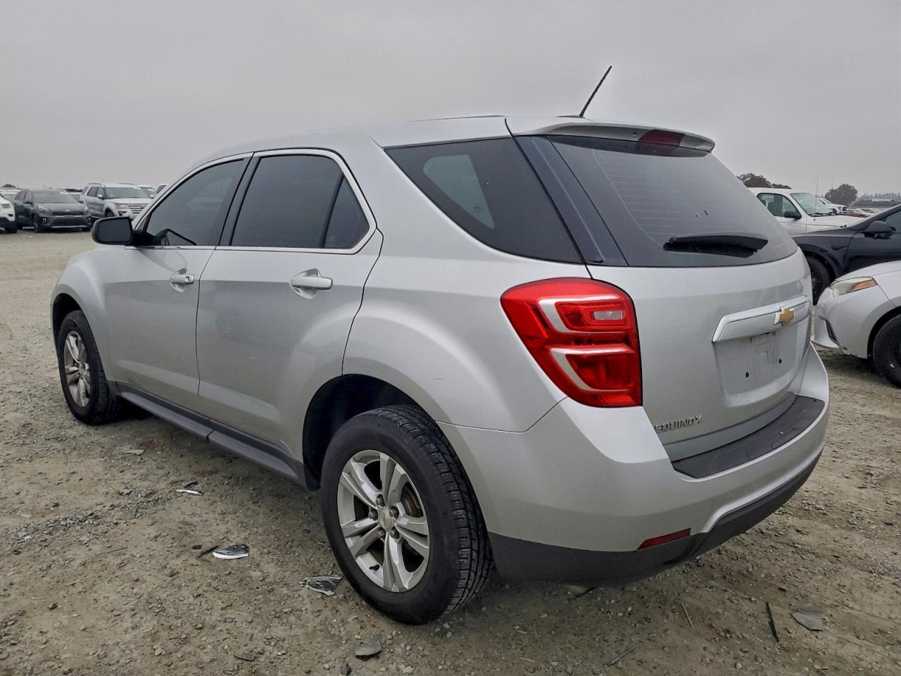 2017 CHEVROLET EQUINOX LS photo 3