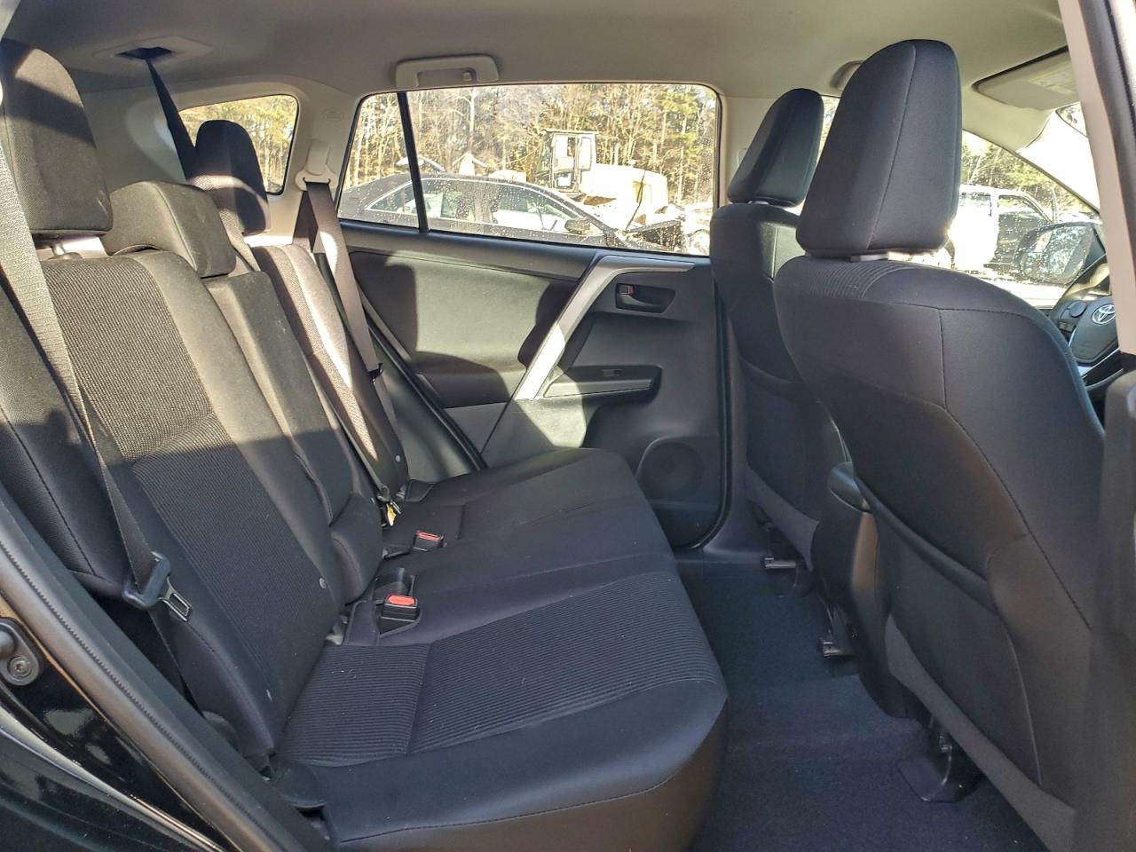 2017 TOYOTA RAV4 LE photo 19