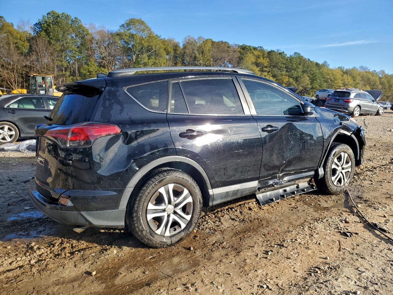 2017 TOYOTA RAV4 LE photo 5