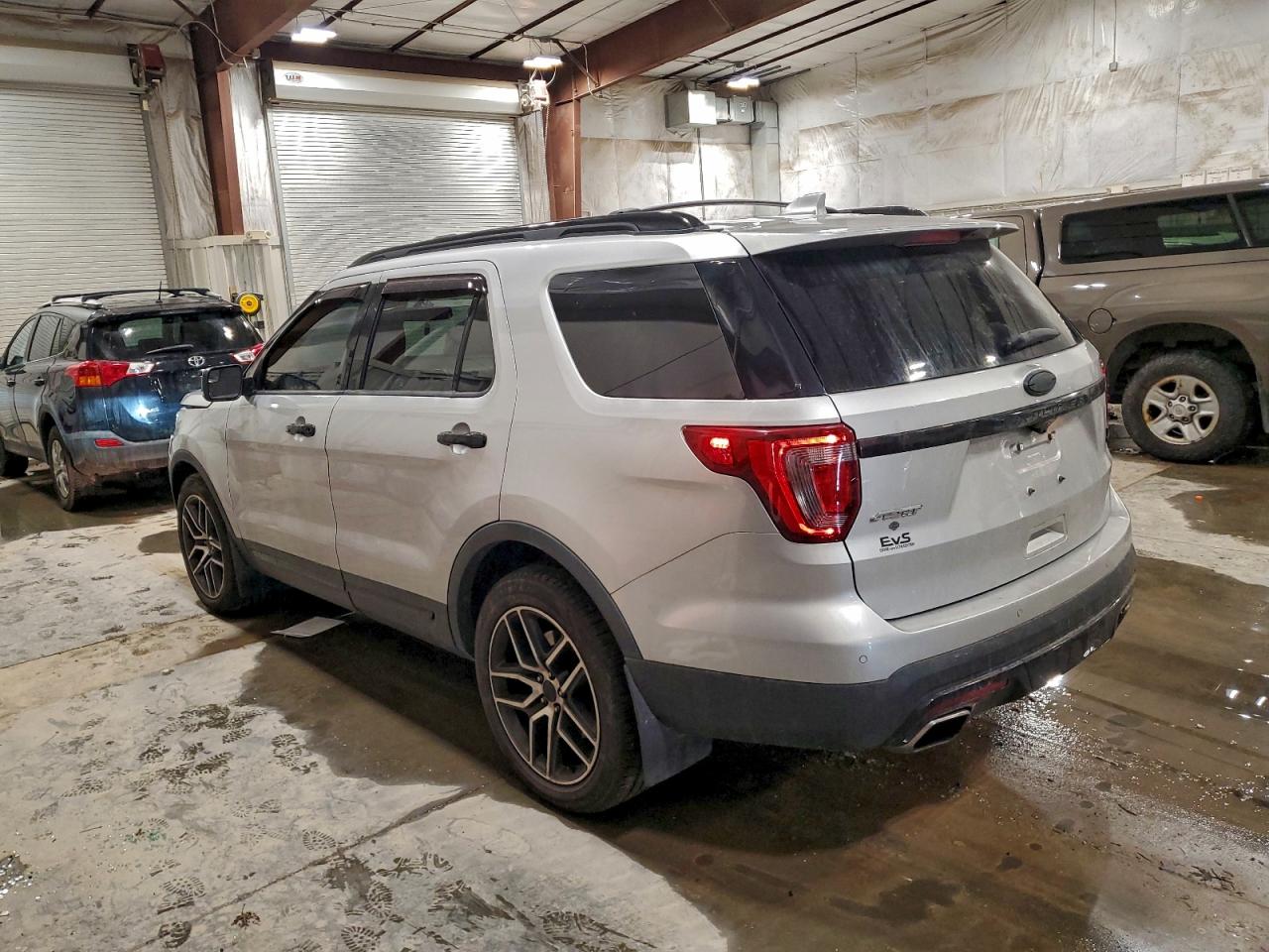 2016 FORD EXPLORER SPORT photo 2