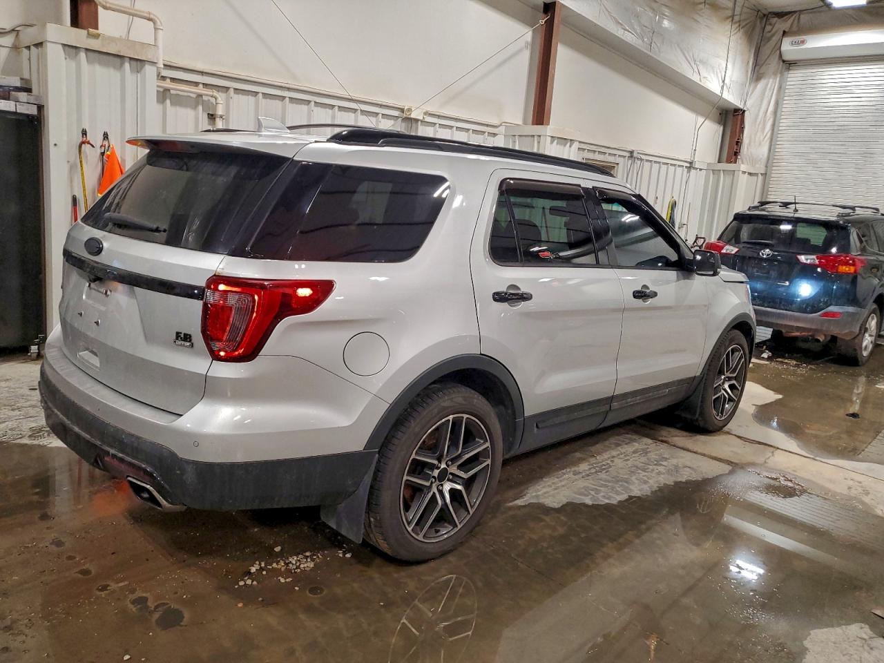 2016 FORD EXPLORER SPORT photo 3