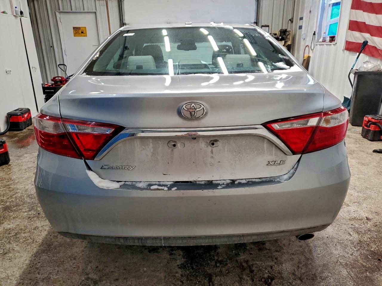 2015 TOYOTA CAMRY LE photo 6