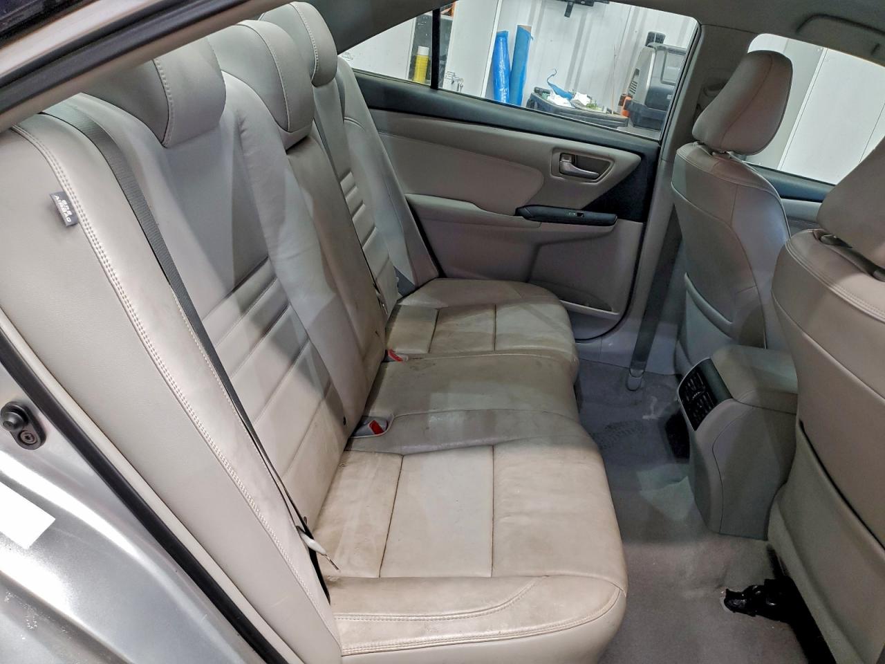 2015 TOYOTA CAMRY LE photo 10