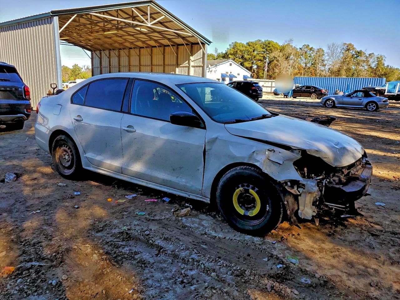 2013 VOLKSWAGEN JETTA BASE photo 4