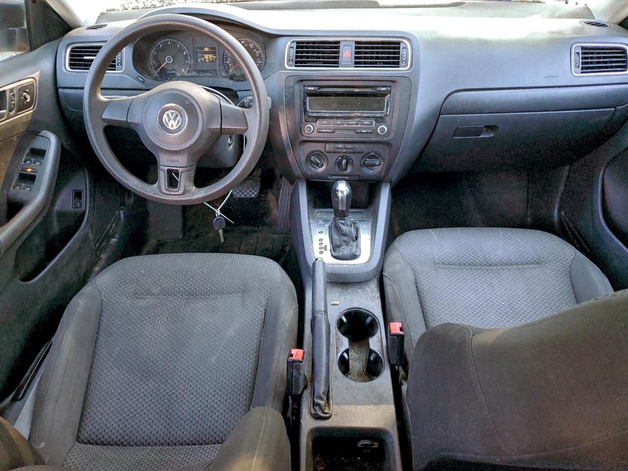2013 VOLKSWAGEN JETTA BASE photo 8