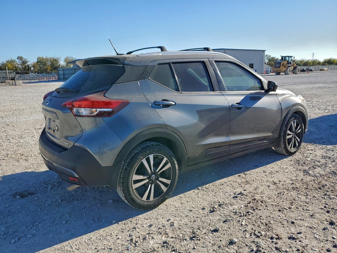 2018 NISSAN KICKS S photo 3