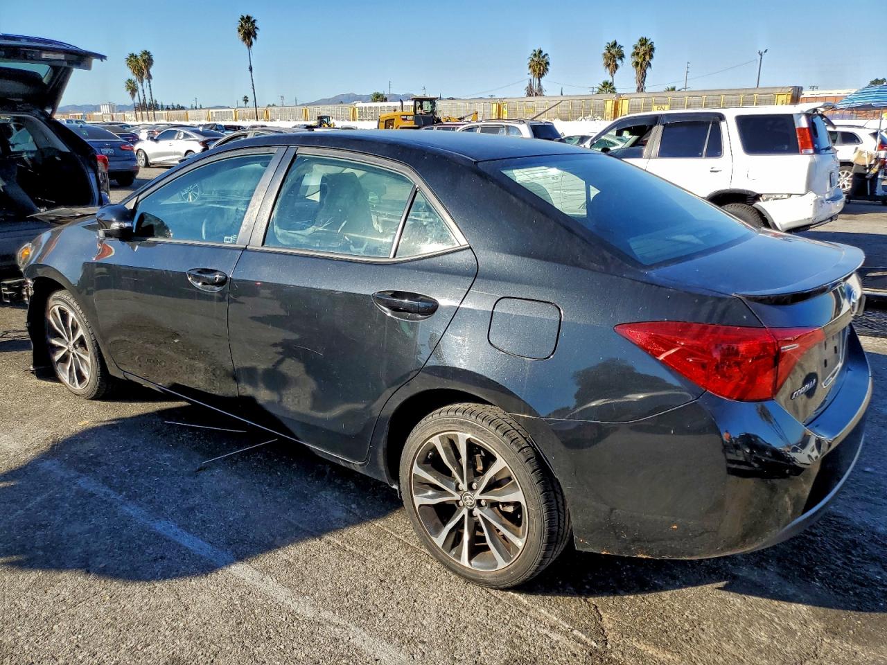 2017 TOYOTA COROLLA L photo 2