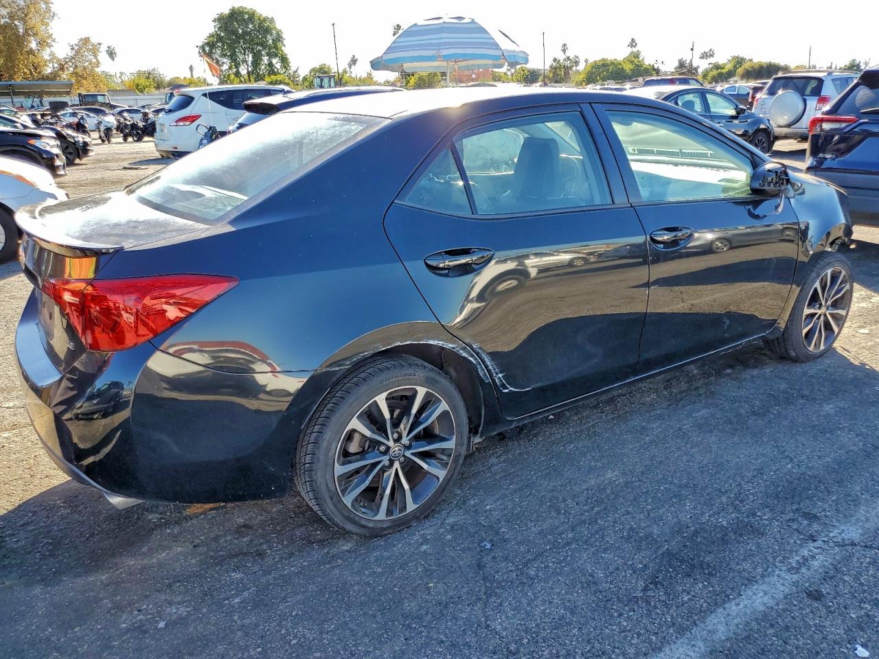 2017 TOYOTA COROLLA L photo 3