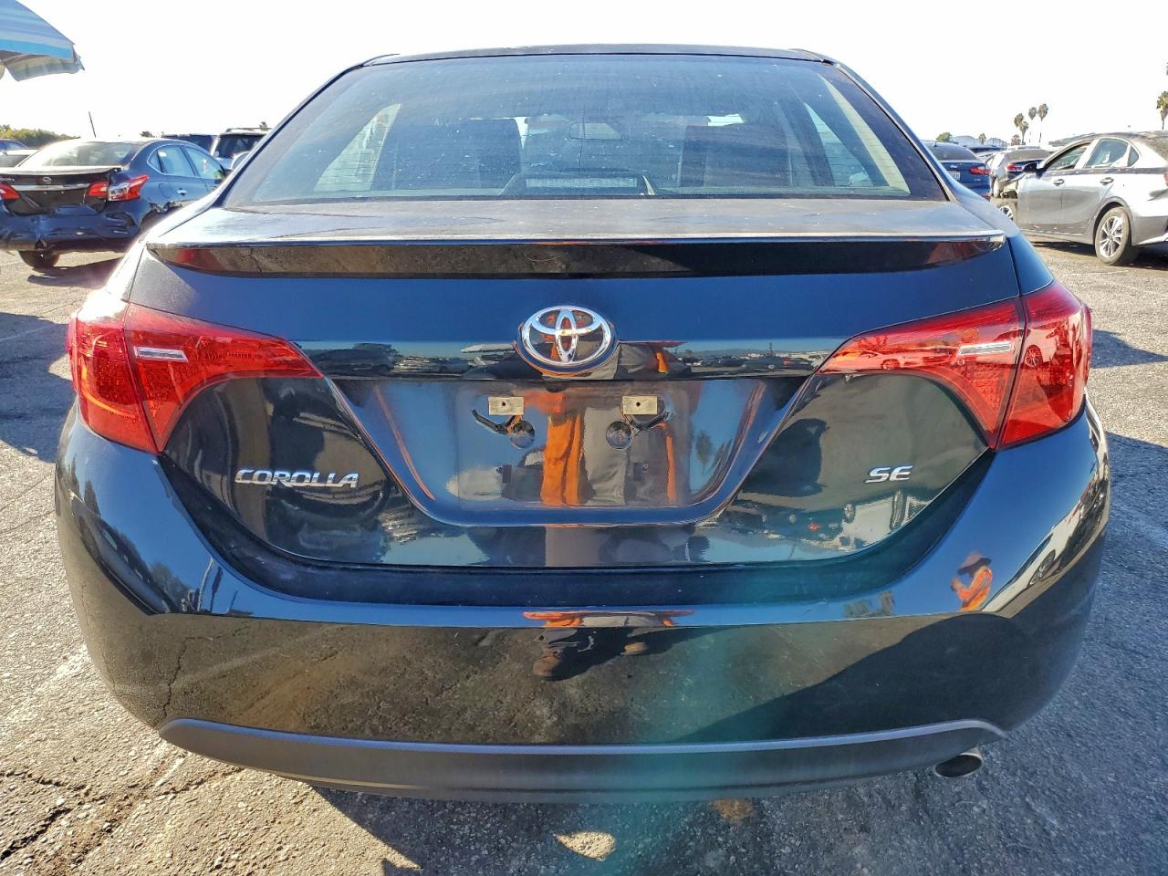 2017 TOYOTA COROLLA L photo 6