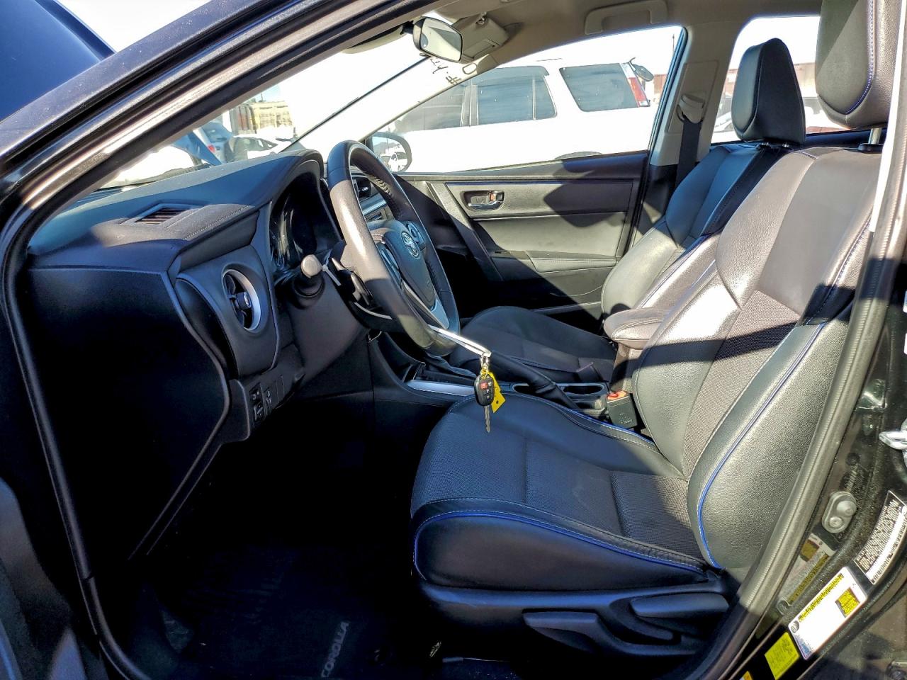 2017 TOYOTA COROLLA L photo 7