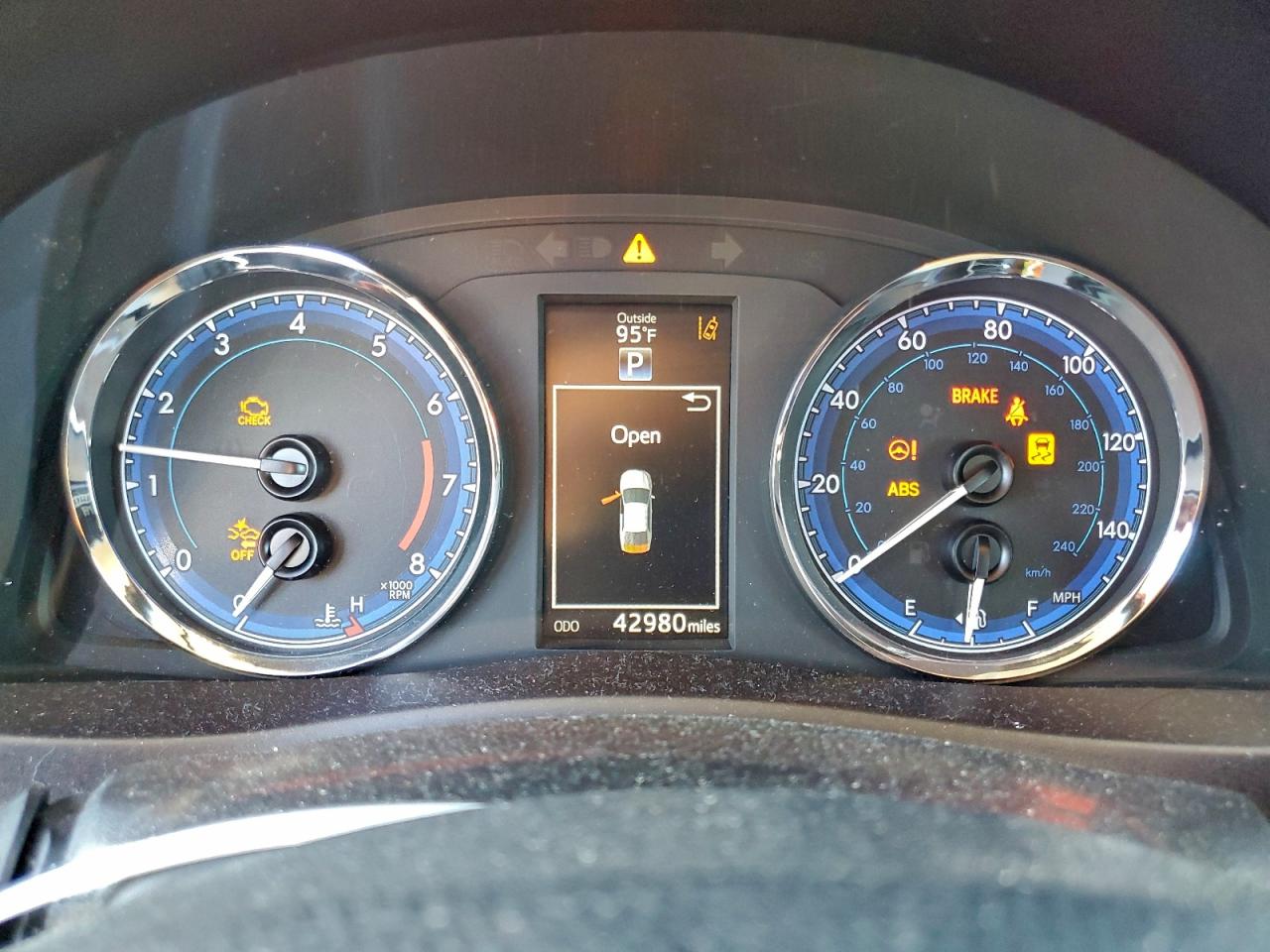 2017 TOYOTA COROLLA L photo 9