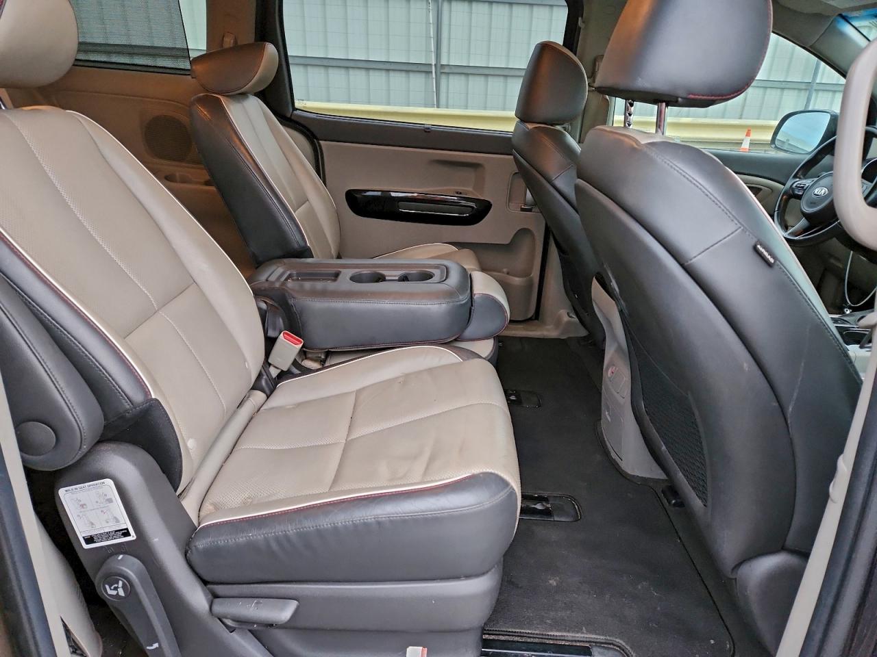 2018 KIA SEDONA EX photo 11