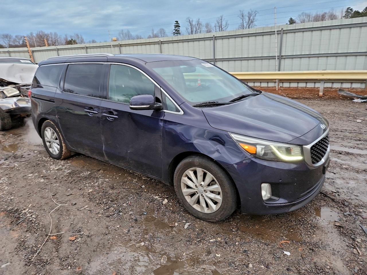 2018 KIA SEDONA EX photo 4