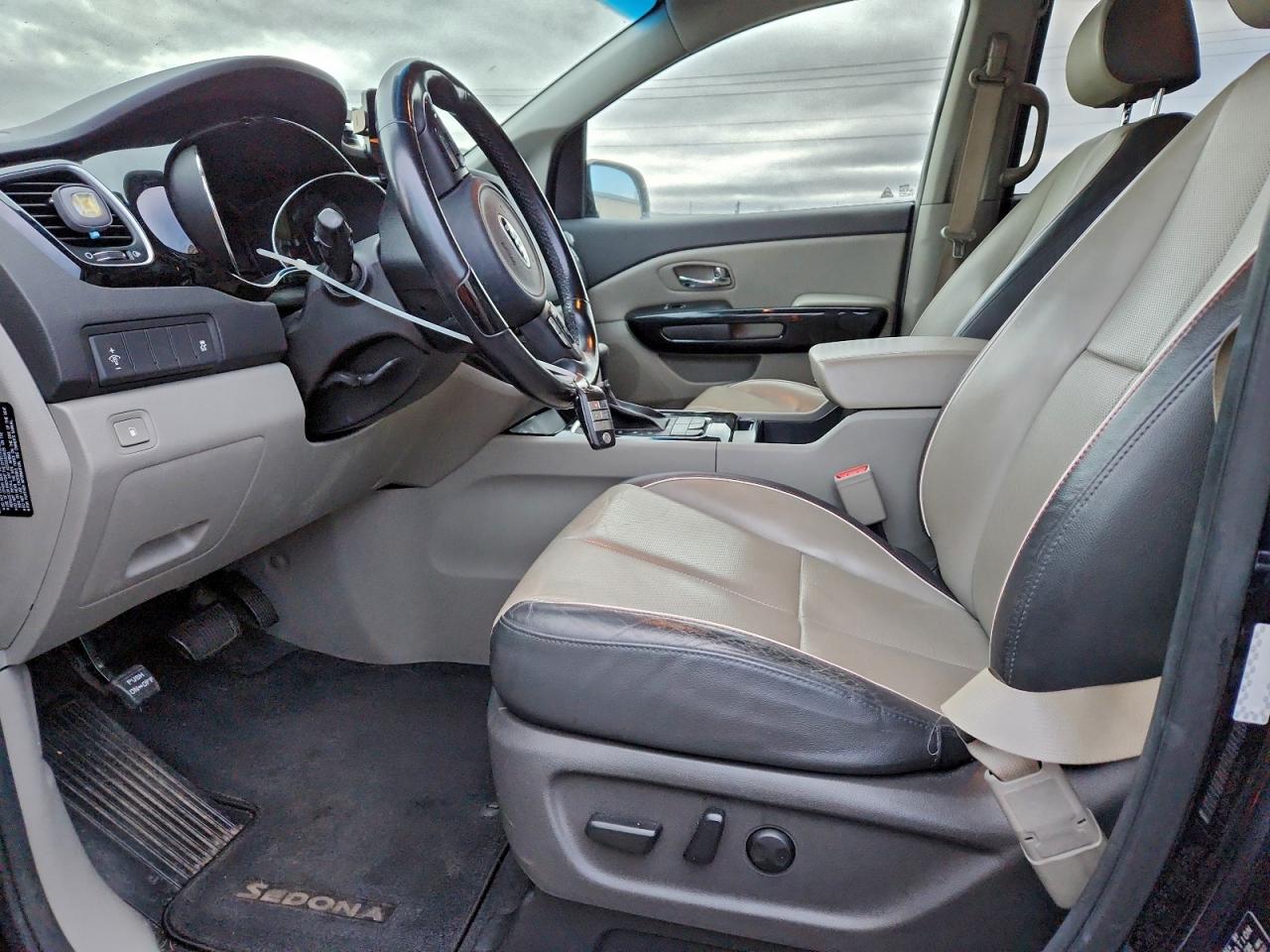 2018 KIA SEDONA EX photo 7