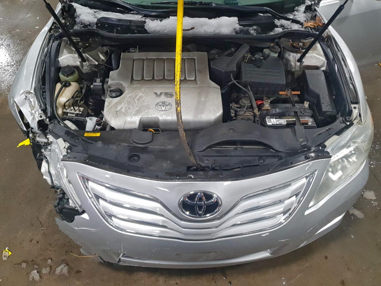 2011 TOYOTA CAMRY SE photo 21