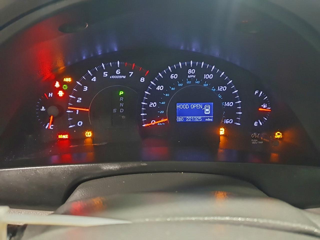 2011 TOYOTA CAMRY SE photo 17
